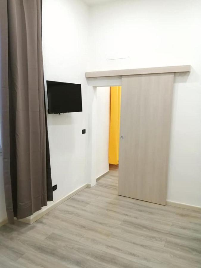 Appartamento Nuovo A 1 Minuto Dal Porto 리보르노 외부 사진
